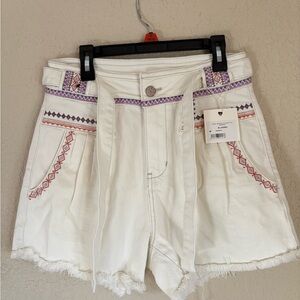 NWT NKN Chic High Waist White Jean Shorts with Embroidery